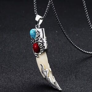 Bohemian Style Wolf Tooth Pendant Necklace -Turquoise Inlaid with Synthetic Gems